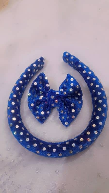 scrunchies and Hairband bow clips 12