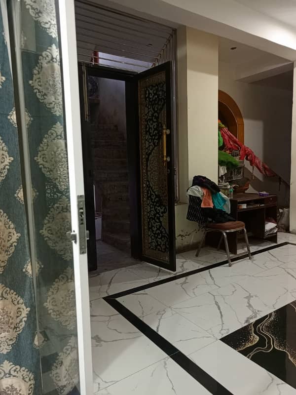 Brand new tile floor flat for rent in main bhala chok Johar for office software house and call centre 9