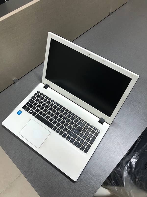 ACER Laptop 0