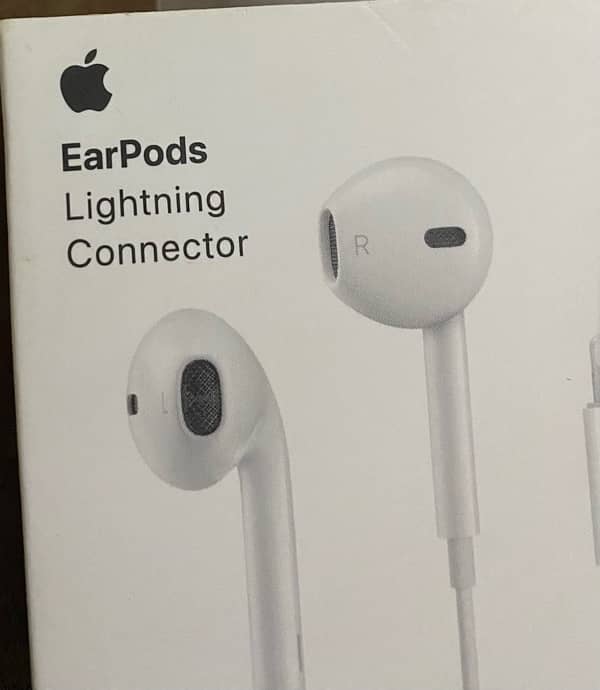 Apple Earpods Lightning Connector 2