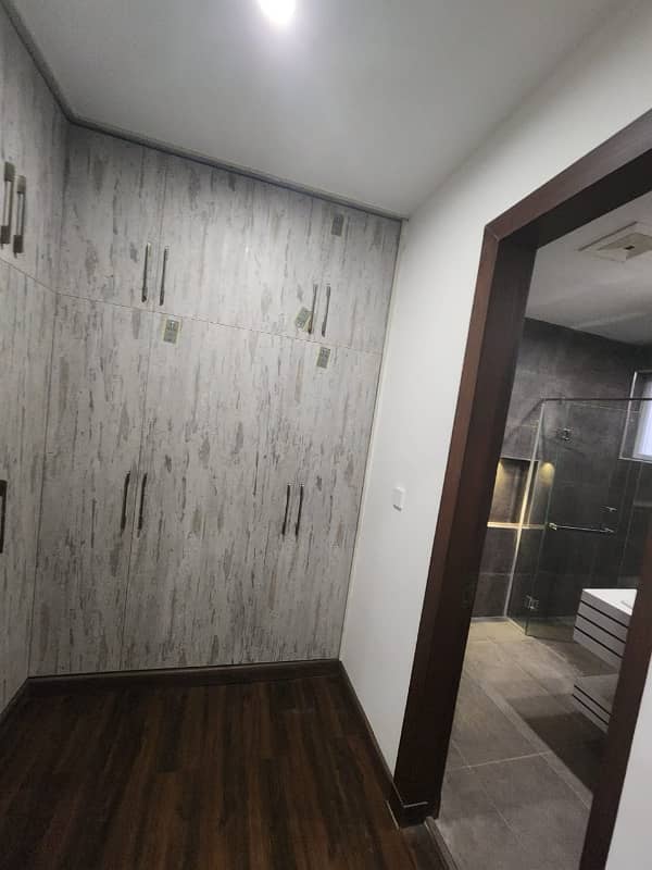 Rawalpindi Bahria Town phase8 1 kanal brand new upper protion for rent 7