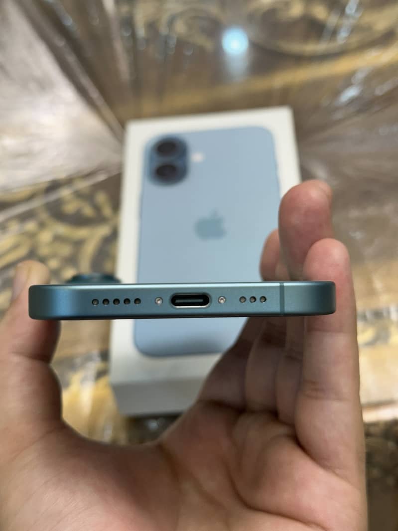 Iphone 16 (Teal color, 128 gb, Factory Unlocked) 5