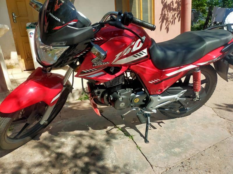 i m selling honda cb150f 6