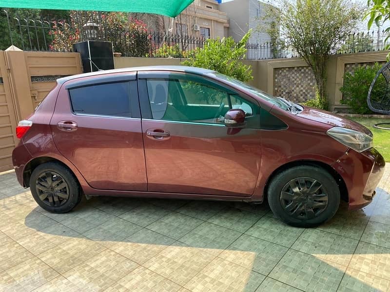 Toyota Vitz 2011 5