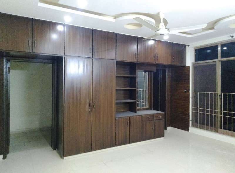 01 Kanal Likely Brand New Upper Portion Available For Rent In DHA Lahore Cantt 7