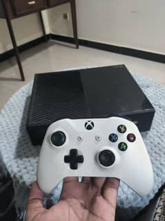 Selling Xbox one for extremely cheap