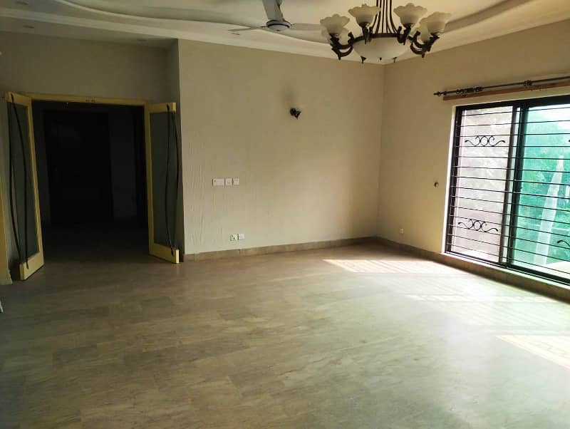 01 Kanal Separate Gate Beautifull Upper Portion Available For Rent In DHA Lahore Cantt 15