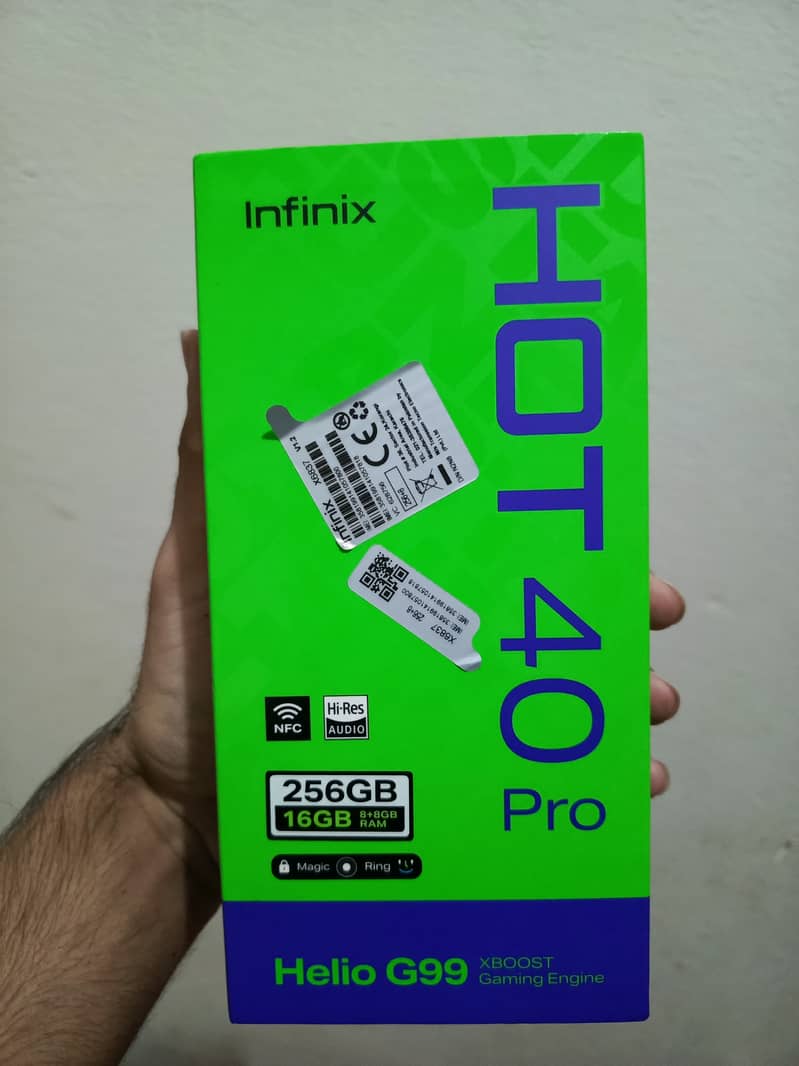 INFINIX HOT 40 PRO 7