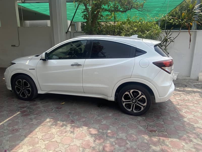 Honda Vezel 2015 z sensing 1