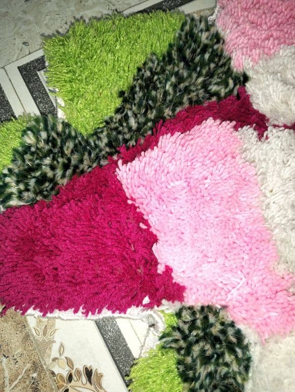 Hand made Raag wool and carpet available for Sale contact,,03024263558 1