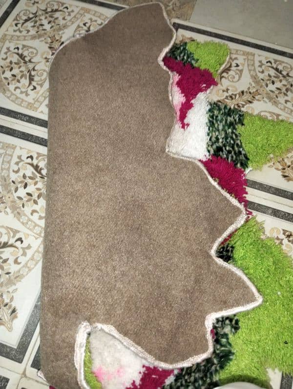 Hand made Raag wool and carpet available for Sale contact,,03024263558 3