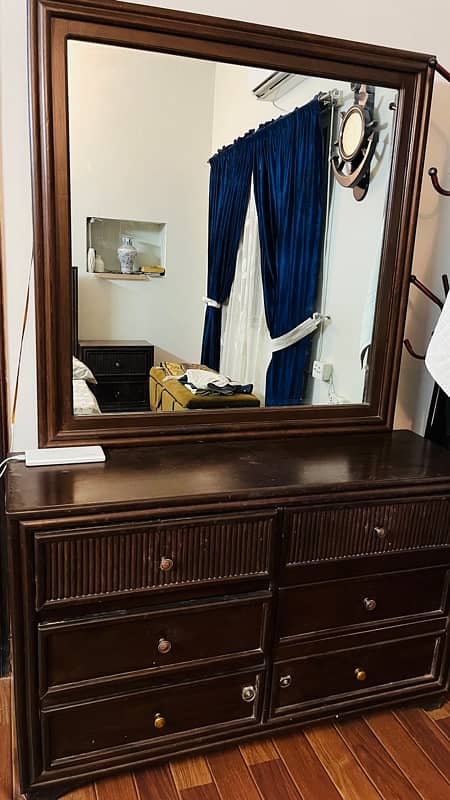 Dresser  / Dressing table / Pre sheesham wooden dressing table 0