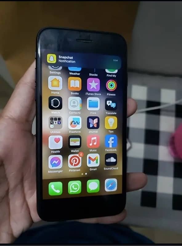 i phone SE 2020 64 gb factory unlock Non PTA 1