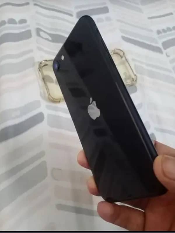 i phone SE 2020 64 gb factory unlock Non PTA 2