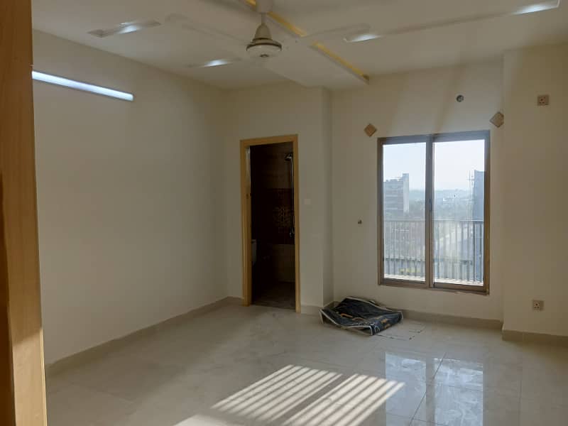 3-Bedroom APPRTMENT Available for Rent Gulberg Green Islamabad 6