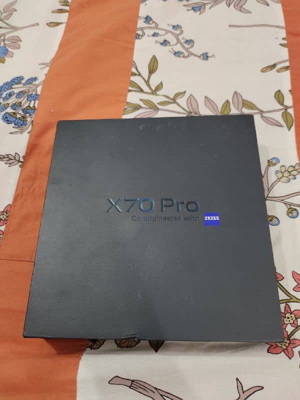 VIVO X70PRO 12/256 GB 5