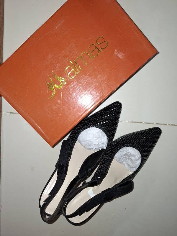 New shoes - branded (Almas, Celeste  Stylo) 0