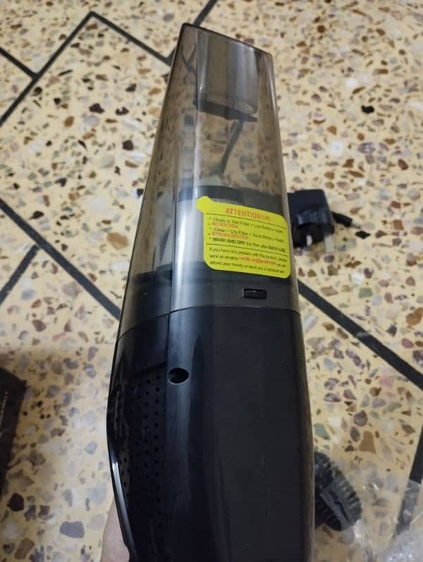 Handheld vacuum cleaner 2