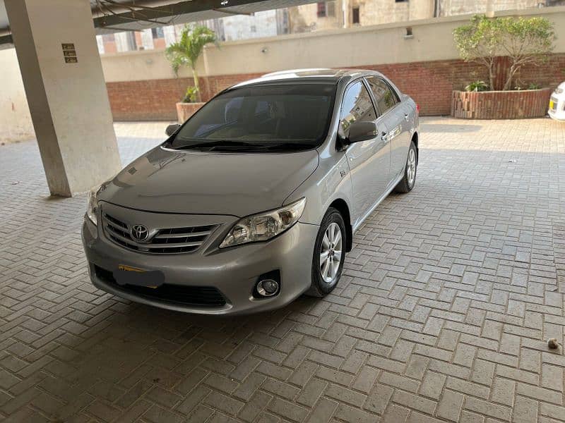 Toyota GLI 2014 bump to bump 200% (LE) ZERO 10/10 Karachi registerD 2