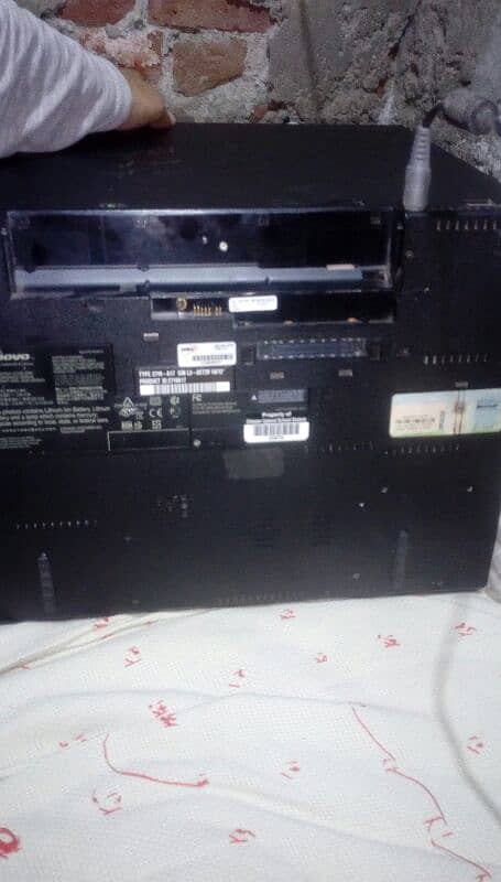 lenova thinkpad 4/150gb hard 575 2