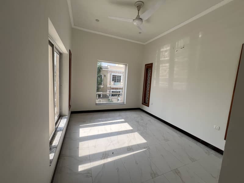 BEAUTIFUL HOUSE 8 MARLA WITH SNGPL CONNECTION OPPOSITE BAHRIA SCHOOL AVAILABLE FOR SALE IN PHASE ONE BAHRIA ORCHAD 27