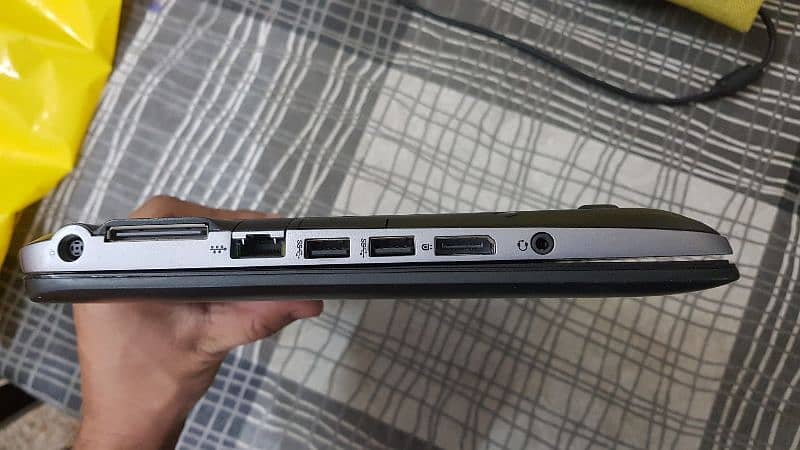 HP Elitebook 820 i5 vPro / 5th Gen 1