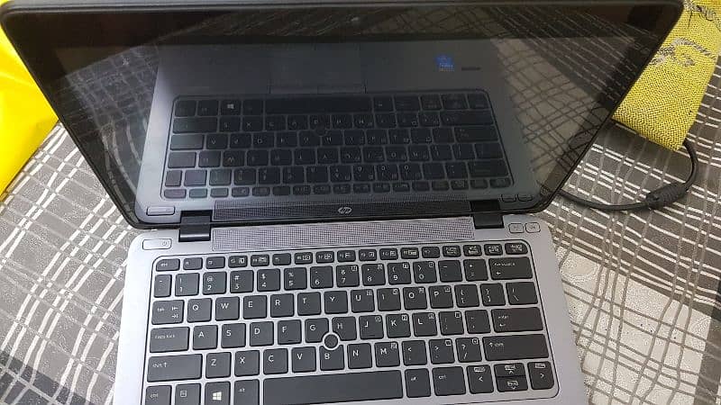 HP Elitebook 820 i5 vPro / 5th Gen 7