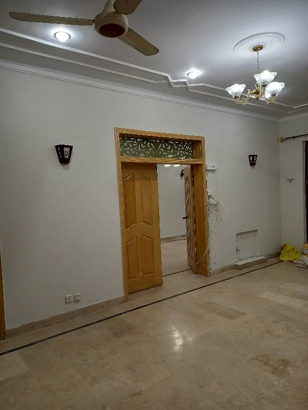 Proportion For Rent To Bedroom Attach Mushroom Drawing Room Launch Kitchen Demand 75000/- 12