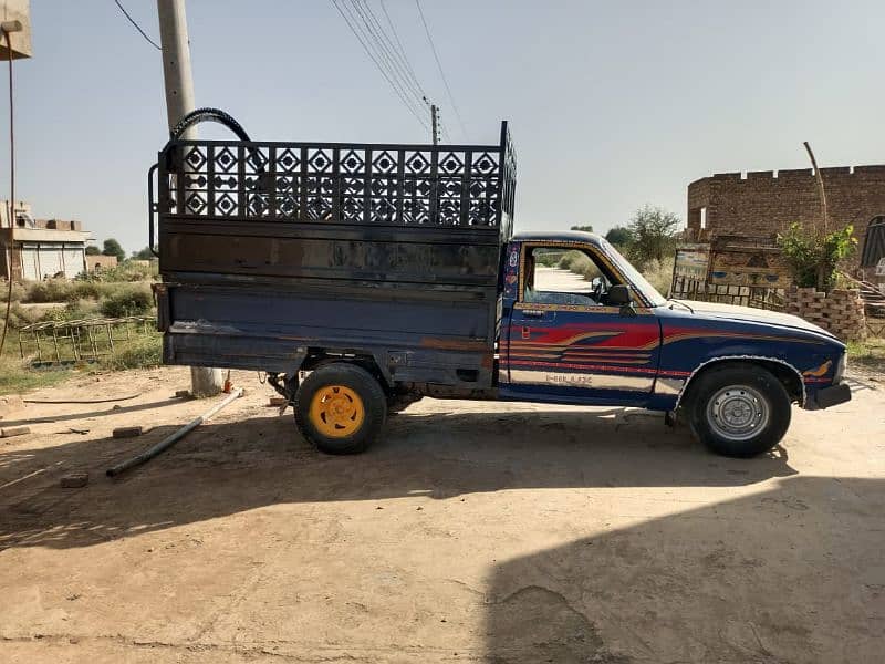 Toyota Hilux Dotson jangla. 1