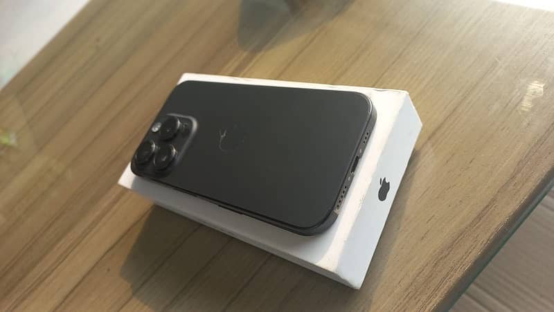 i phone 15 Pro 256GB 1