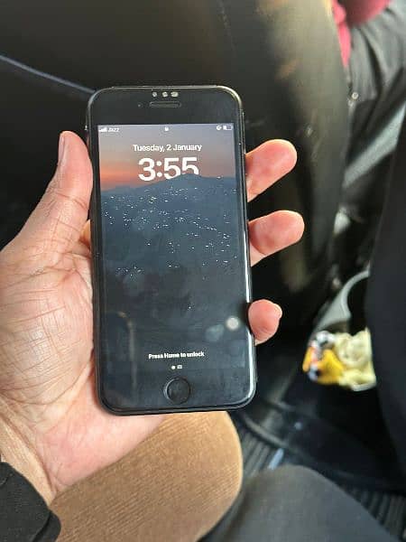 Iphone Se 2020 urgent sale 4