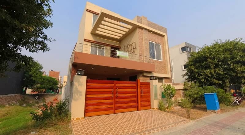 Ideal House For Sale In Bahria Orchard Phase 1 - Southern 1