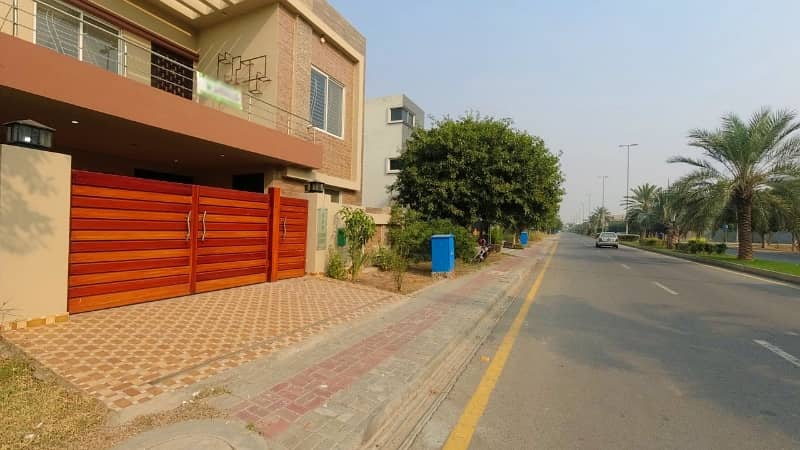 Ideal House For Sale In Bahria Orchard Phase 1 - Southern 3