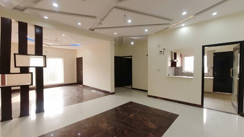 Ideal House For Sale In Bahria Orchard Phase 1 - Southern 6