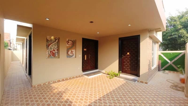 Ideal House For Sale In Bahria Orchard Phase 1 - Southern 42