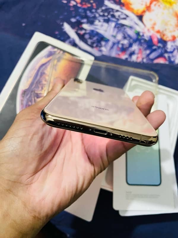 iphone xs max 64gb pta approved 7