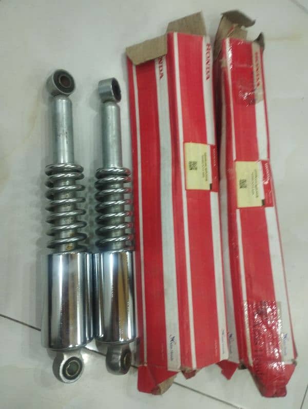 Honda CG 125 Rear Shock – Genuine & Like New 3