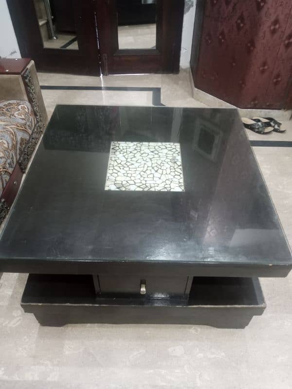 3*3  canter table with 8mm glass on top 0