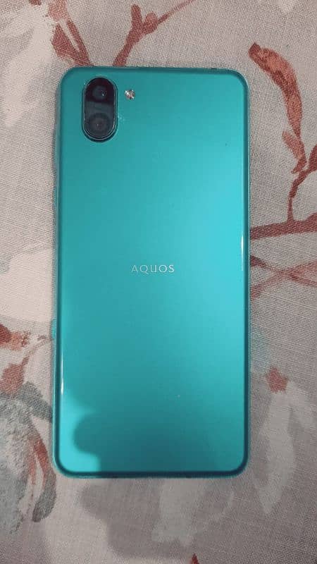 Aquos r3 8/128 Perfect 9/10 1