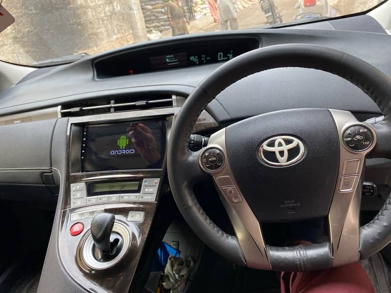 Toyota Prius 2015 4