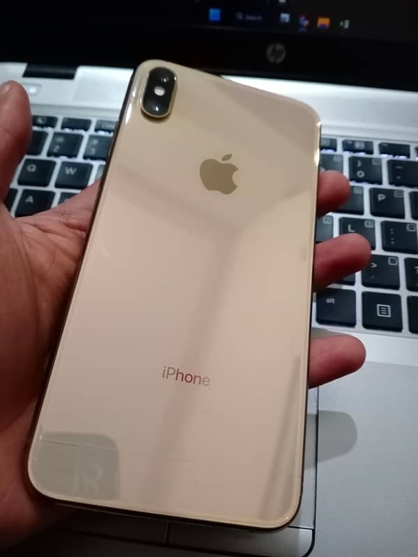 IPhone Xs Max Gold 64GB Dual PTA Approved: 1