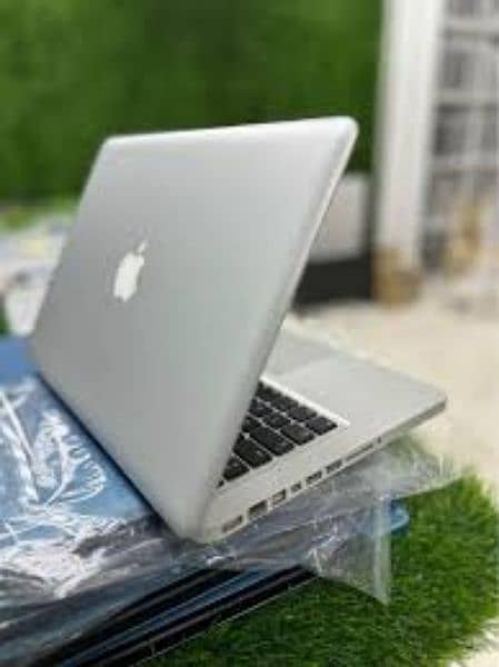 macbook 2011 i5 0