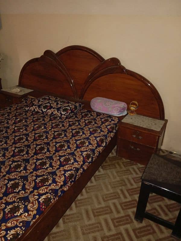 bed set (with molty foam mattress ) and dressing table 1