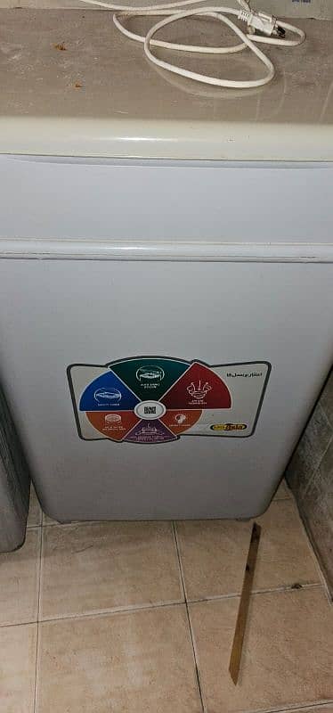 washer and dryer like  new in wranty 2