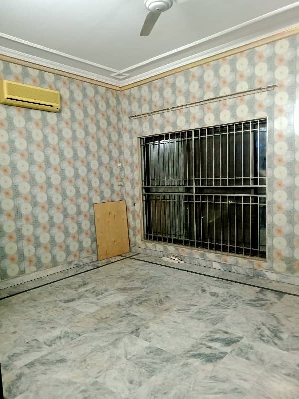 1 kanal 3 bed lower portion for rent in dha phase 2 near lums lahore 9