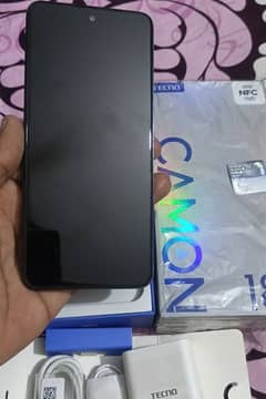 camon 18P  8-128