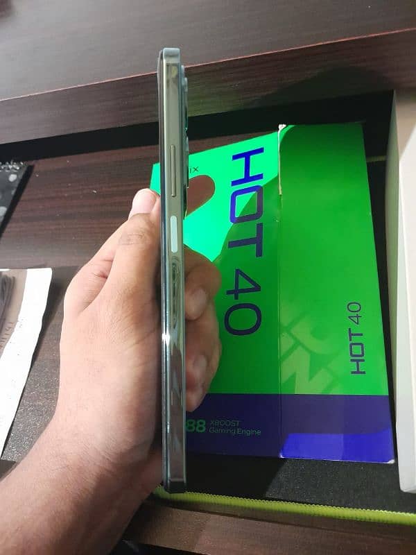 INFINIX HOT 40 + NFC  16GB/256GB PTA APPROVED 3