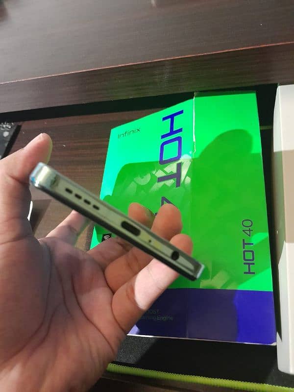 INFINIX HOT 40 + NFC  16GB/256GB PTA APPROVED 4