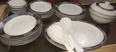 New plastic Dinner set