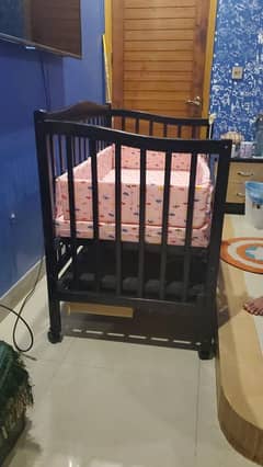 baby cot